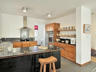 So Beach Villa In Situ Roches Noires Стая снимка